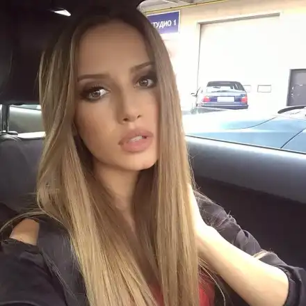 Психопат тормози Нелина от Дийп зоун - плаши я с изнасилване! Вижте в какъв кошмар живее певицата (Шокиращи разкрития)