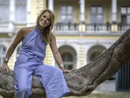 Силвия Петкова събира тен на Бали (Фото в галерията)