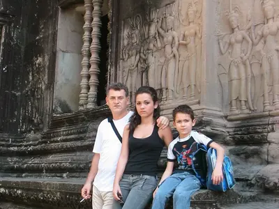 СКАНДАЛ! Бащата на новата Мис Плеймейт Нора Недкова в жесток конфликт с нея! (+ Вижте как е изглеждала преди пластиките)