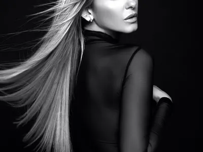 Уникална! Анелия с визия тип Ким Кардашян! Певицата разби клишетата с ТЕЗИ СНИМКИ (Много са палави, ВИЖТЕ)