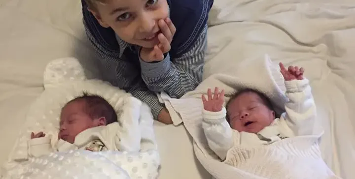 Вижте новородените племенници на Жоро Илиев! (Уникални снимки)