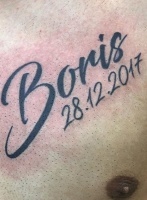 Деси Слава роди с астролог! Вижте къде младият татко Благой си татуира името на бебето (Снимка)
