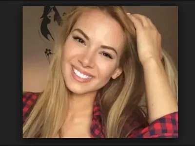 Актриса от „София ден и нощ” зубри докато пуши