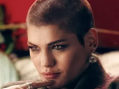 Бърз кредит осъди Жана Бергендорф! Изтеглила парите да плати стара присъда, сега пак я чака съд