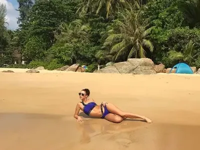 Цвети Найденова на екзотична почивка на о-в Пукет! Вижте какво дупе показа в Тайланд (Много снимки)