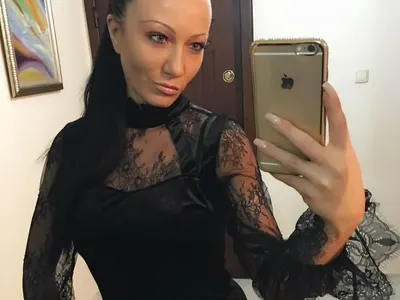 Двойничка на Емануела е най - горещата общинарка (Снимки)