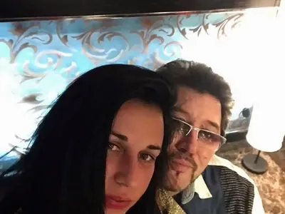 Ексклузивно! Шеф Петров и жена му РАЗДЕЛЕНИ? (Ето я новата му + Скандална снимка)