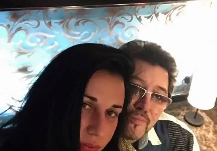 Ексклузивно! Шеф Петров и жена му РАЗДЕЛЕНИ? (Ето я новата му + Скандална снимка)