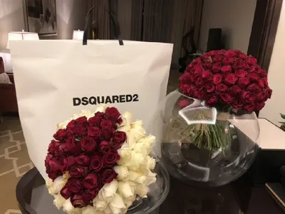 Ексклузивно в HotArena! Моника Валериева заби милионер от Катар! (Много снимки)