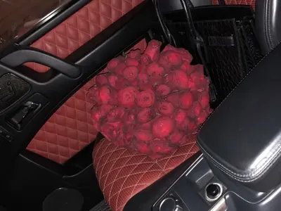 Ексклузивно в HotArena! Моника Валериева заби милионер от Катар! (Много снимки)