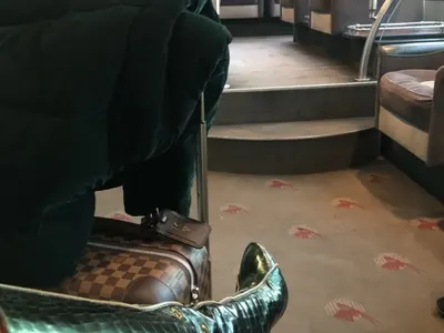 Ексклузивно в HotArena! Моника Валериева заби милионер от Катар! (Много снимки)