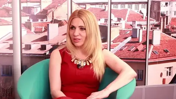 Екстра Нина призна: Спя с турчин, по-млад с 28 години от мен!