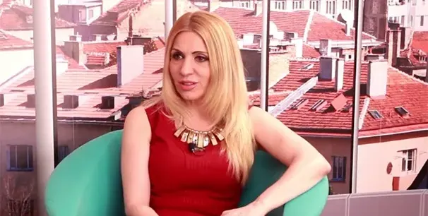 Екстра Нина призна: Спя с турчин, по-млад с 28 години от мен!