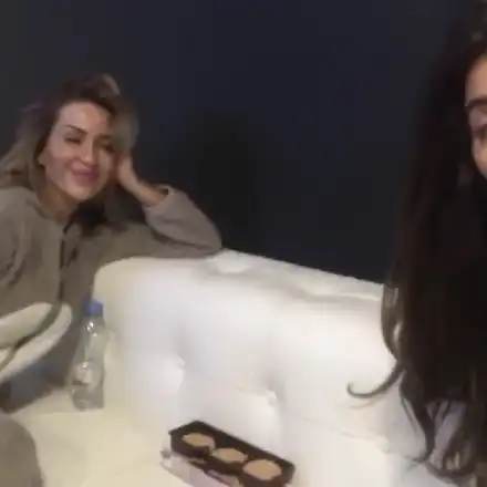 Енджи Касабие и Мегз се обясняват в любов