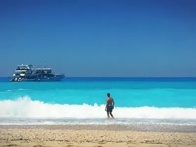 Ето го новия мъж до Алекс Раева (ФОТО)