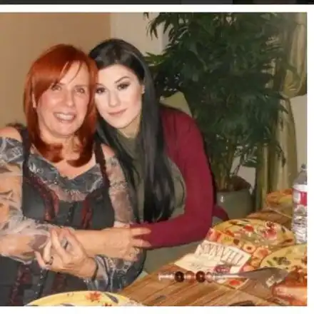 Кичка Бодурова се похвали: Дъщеря ми Кристи бе приета да учи „журнализъм“