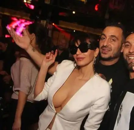 Коцето палува с Линдарева, двамата не спират да купонясват заедено