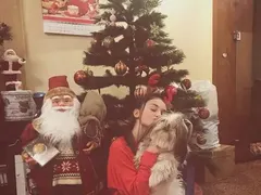 Крисия посрещна Нова година в компанията на куче
