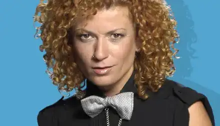 Люси Дяковска се хвали с нов дом