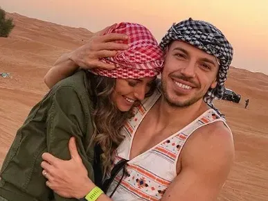 Лудия репортер Петканов потроши магазин в Дубай на медения си месец с Алекс (Подробности)