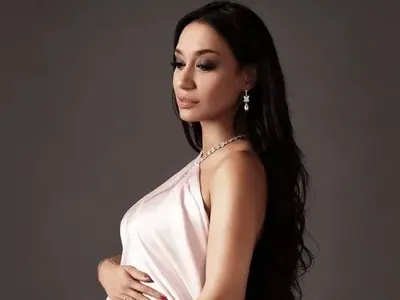 Мария Илиева няма да излиза в майчинство (Певицата не ще да гледа бебето сама)