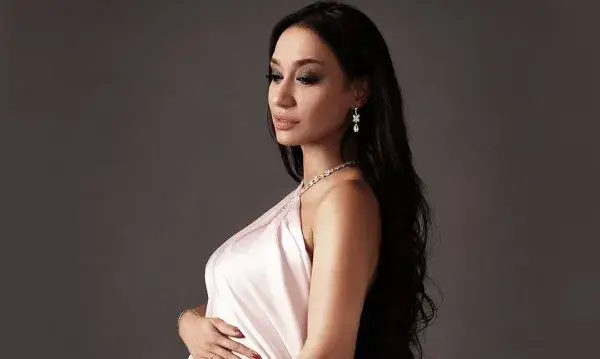 Мария Илиева няма да излиза в майчинство (Певицата не ще да гледа бебето сама)