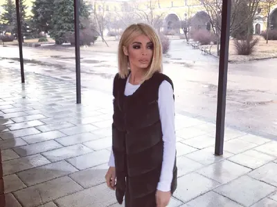 Мегз в нов пътен инцидент! (Тотално съсипа тузарската си Г класа)