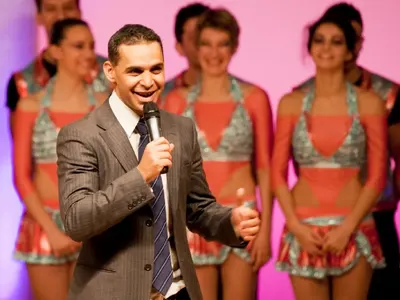 Набиха Памбос на Нова година! Пиян купонджия ступа кипърския латино танцьор на Боровец след спор за момиче