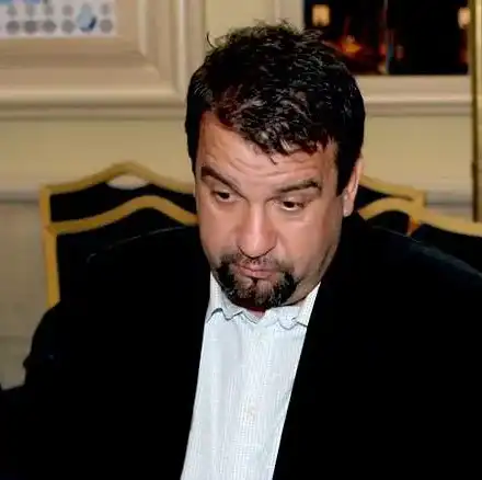 Ники Кънчев хипохондрик! Водещият в панически страх от болести