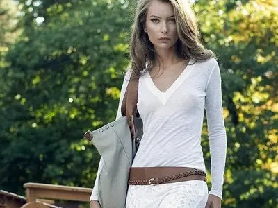 Никол Станкулова дарява дрехите си