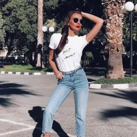 Николета замина при Ники в Кипър