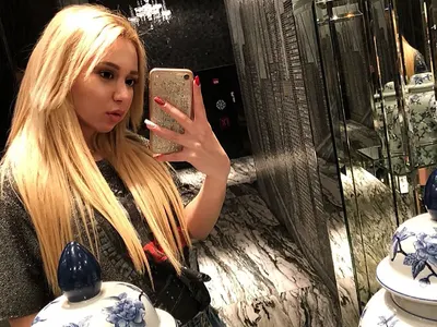 Очевидец пред HotArena: Барбито на ЦСКА в истерия! Троши бутилки и обръща маси в столично заведение (Сензационни подробности)