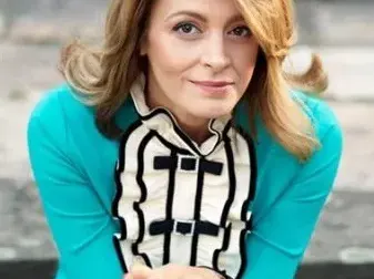 Оха! Андреа и първата дама Десислава Радева блестят в як модел рокля на GUCCI (СНИМКИ)