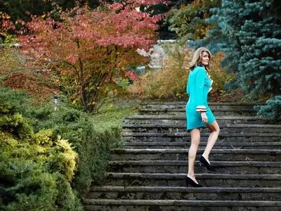 Оха! Андреа и първата дама Десислава Радева блестят в як модел рокля на GUCCI (СНИМКИ)