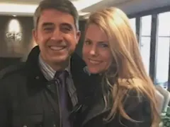 Плевнелиев предложил брак на Деси с късмет от баницата, тя се прави на ощипана и отказала наужким