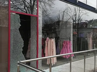 ШОК! Ново покушение срещу магазин на Мегз докато тя лежи в болница (СНИМКИ)