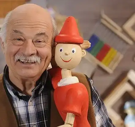 След 60 години на сцената Вълчо Камарашев бедства с 450 лева! Отказаха му специално възнаграждение