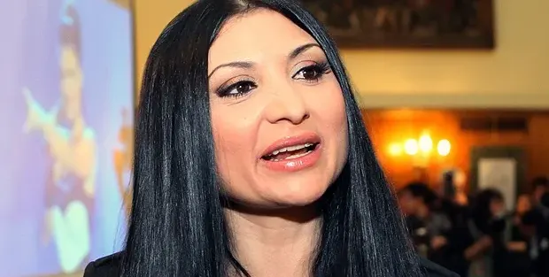 Софи Маринова вманиачена по парфюмите