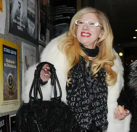 Стоянка Мутафова бита от дъщеря си, държала я гладна (Шокиращи разкрития)