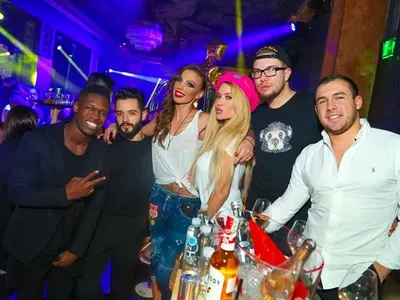 Световна звезда лудна по Тита