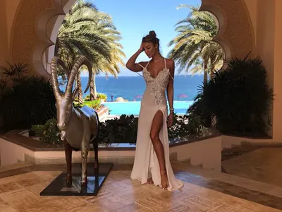 Вижте Моника като БУЛКА! Мирише на сватба с милионер арабин (Снимки)