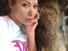 Анастасия сравни мъжете с диви прасета
