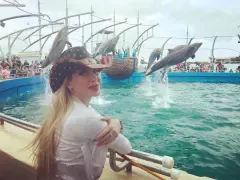 Антония Петрова се запусна в Маями (Миската не ще да харчи пари в скъпите местни салони)