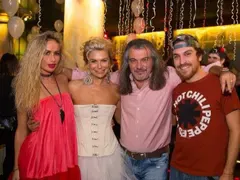 Халваджиян бере срам със снаха си! Това ФОТО го довърши! (Виж в галерията)