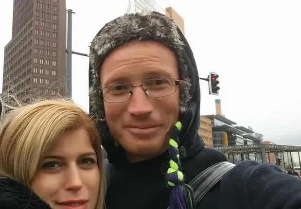 Яни от „Фермата“ свали вдовицата Виолета! Отидоха на гости на Гинчев в Берлин (СНИМКИ)