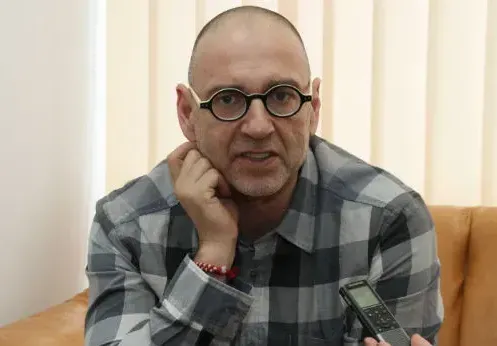 Любен Дилов-син продавал мръсни снимки на съученици, имал досие в Детска педагогическа стая