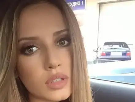 Заплашваната от 4 години Нелина от „Дийп Зоун” в паника: Маниакът стана още по-агресивен!