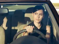 Защо дамите наистина са по-добри шофьори
