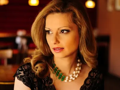 Аделина Радева с привилегии в НОВА и предизвика завист! Движи със служебна кола и личен шофьор