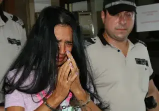 Анита Мейзер три пъти остава вдовица